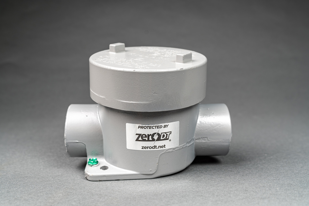 ZERO DT FM 2 FM 4 OUTSIDE A web ZERO DT FM 2 FM 4 OUTSIDE A web