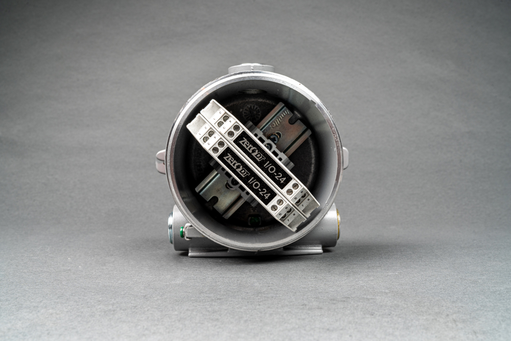 ZERO DT FM 8 B web ZERO DT FM 8 B web